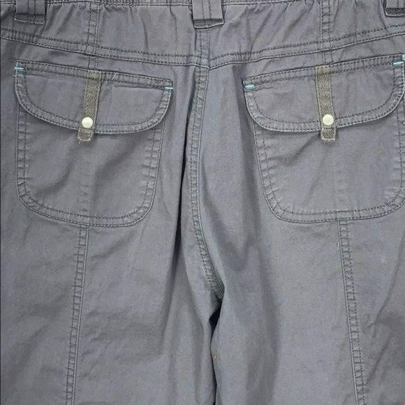 Natalie and Me Gray‎ Medium cotton Capri Cargo Pants - Picture 9 of 12